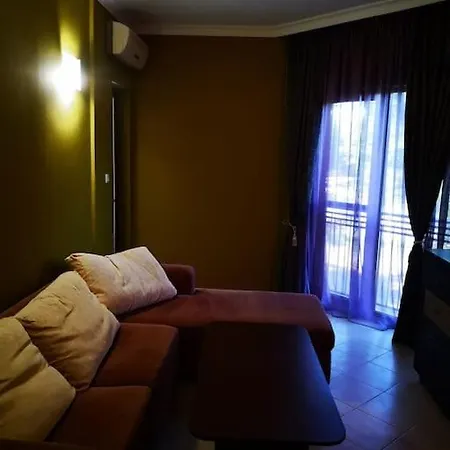 Green Garden View * Golden Sands