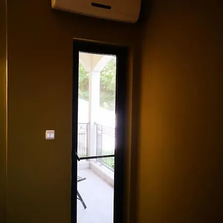 Green Garden View Apartment *