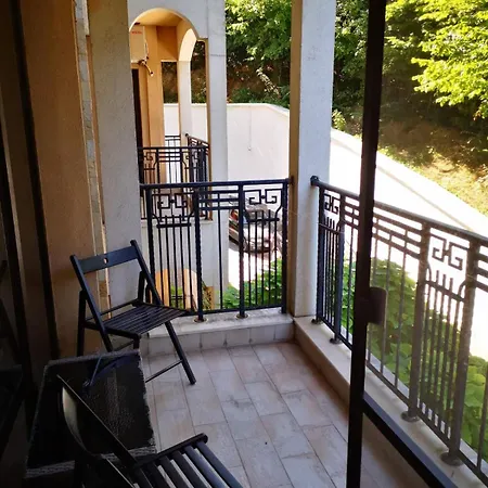 Green Garden View Apartment Golden Sands